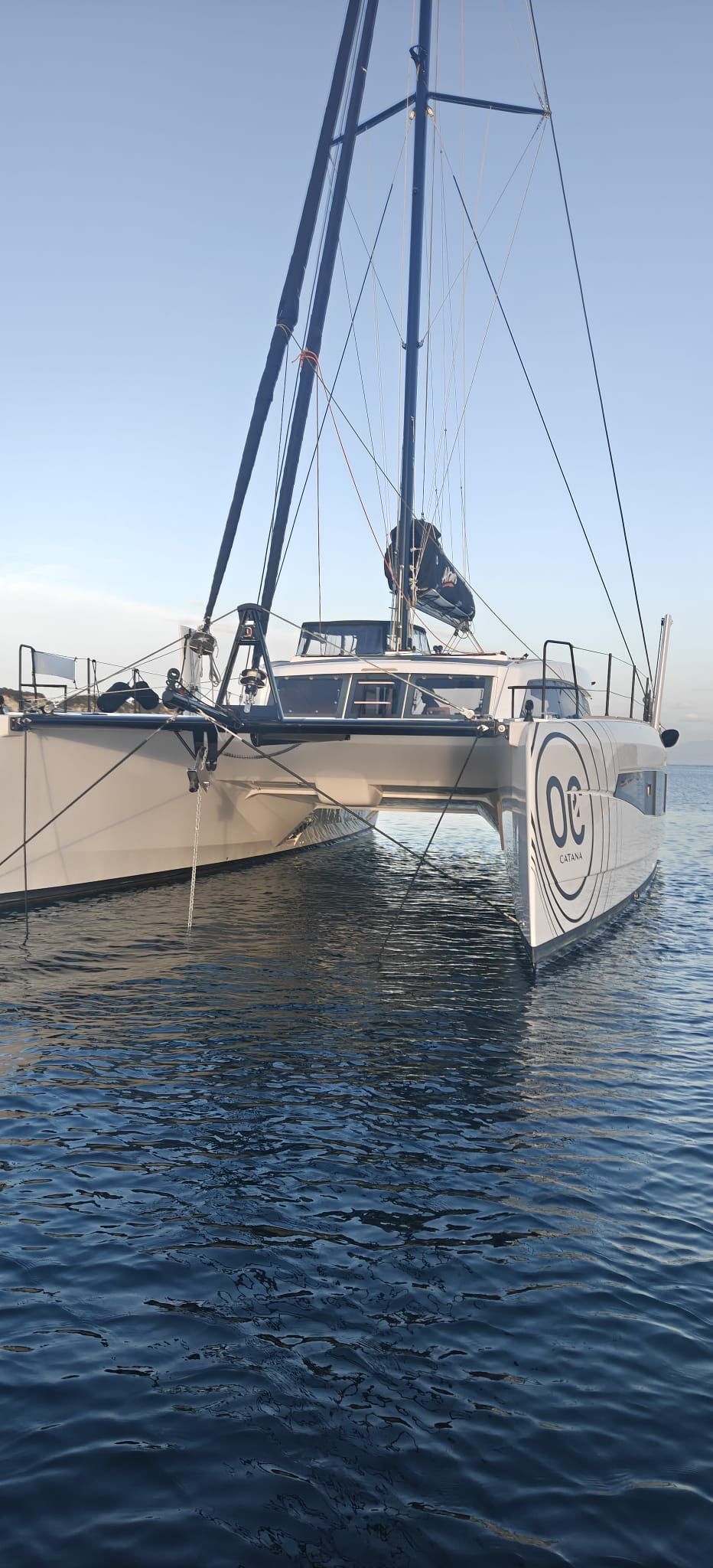 Altamira prua, logo Ocean Class